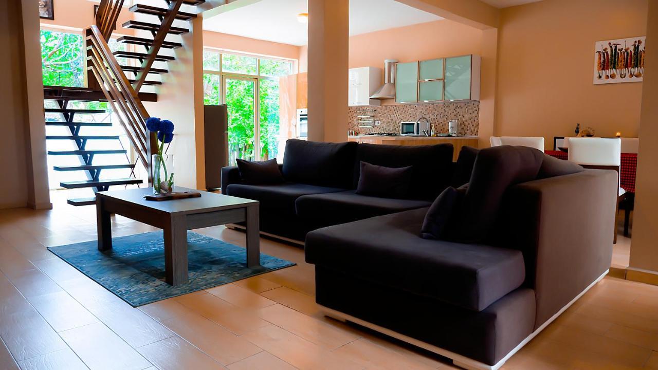 Azure Villas Dar es Salaam Exteriör bild
